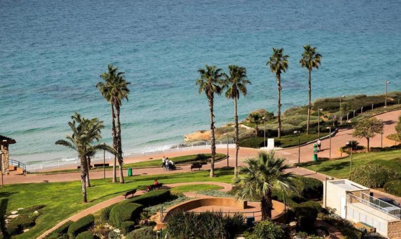 Romy Suites Deluxe Netanya Eksteriør billede